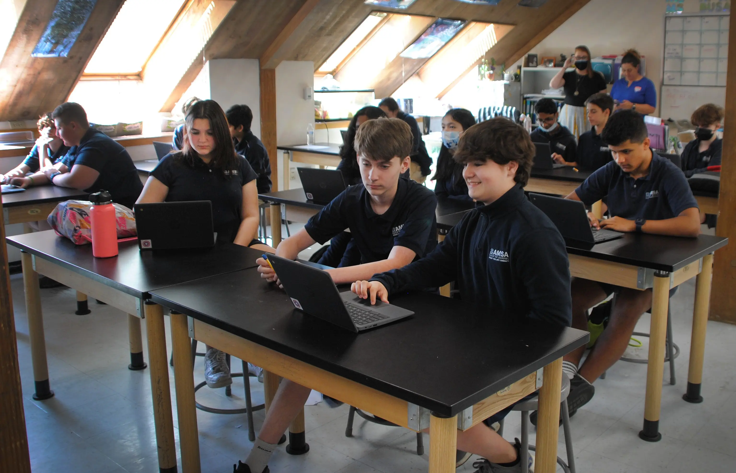 The 7th graders at AMSA studying neuroscience